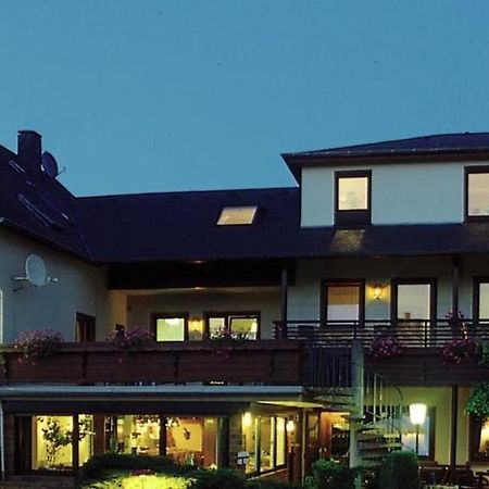 Pension Zum Golfstuebchen Echternacherbruck 外观 照片